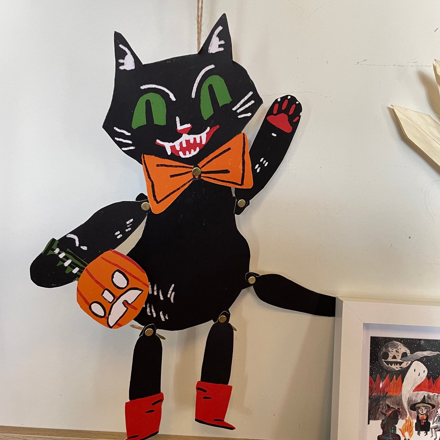 Halloween cat wall hanging